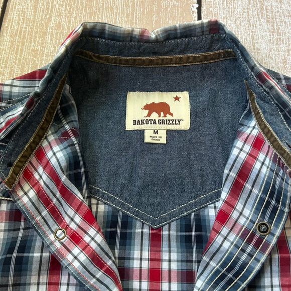 Dakota Grizzly western shirt, medium - Picture 2 of 4